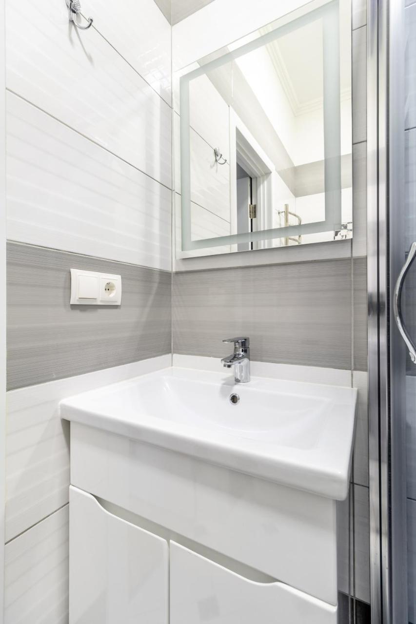 Inshiapartments On Liberty Avenue 利沃夫 外观 照片